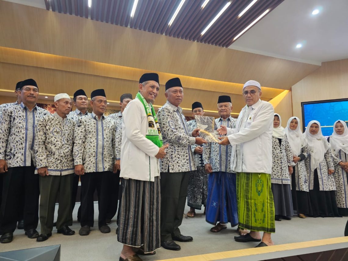 Dikukuhkan! Pengurus IPHI Tuban 2024-2029 Fokus Ikut Jaga Kemabruran Jemaah Haji 1 IPHI Tuban