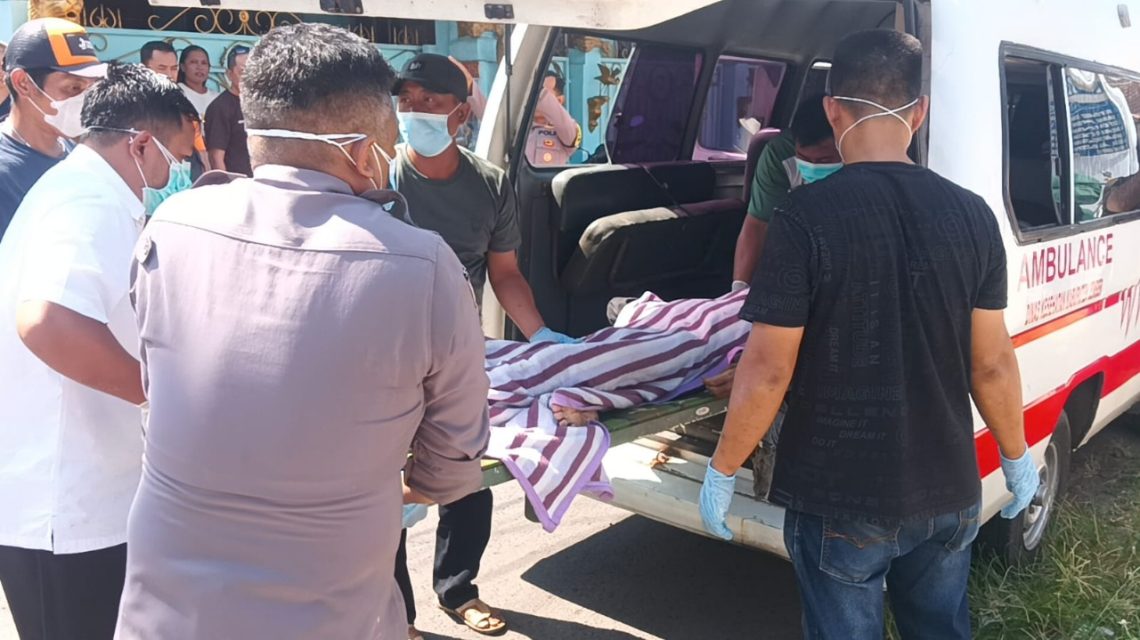 Jasad Pria Paruh Baya Kemeja Hitam Tanpa Celana Ditemukan di Kalisat Jember 1 Jenazah Jember