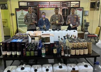 Produsen Miras Ilegal di Mojokerto Kemas Produk Gunakan Label Merk Terkenal 2 Mojokerto