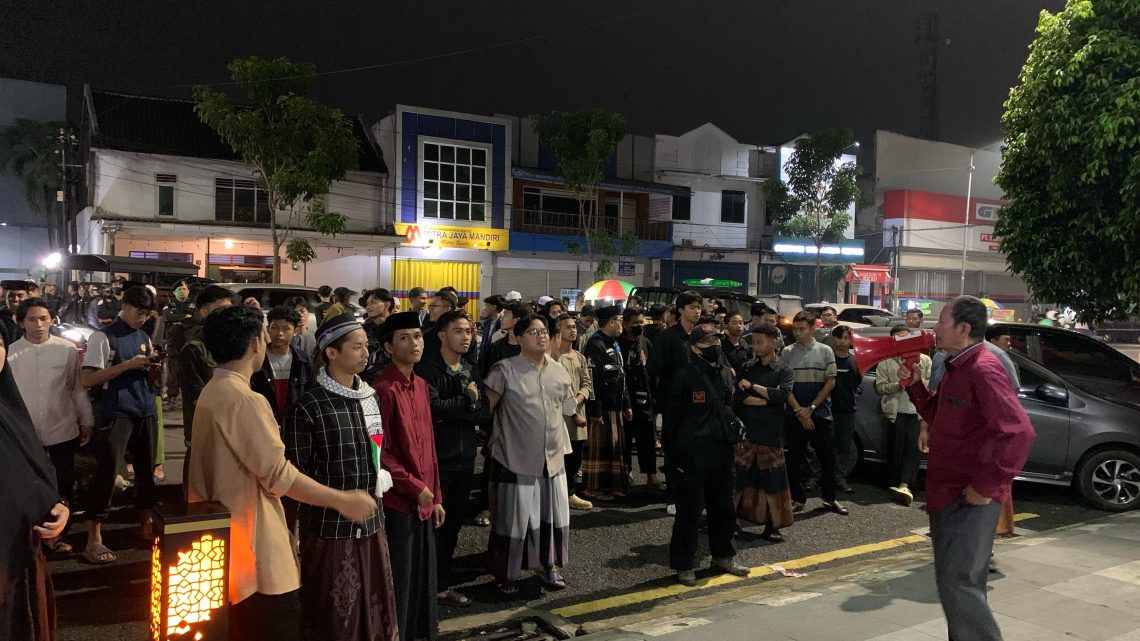 Santri dan Kiai bersama Aparat Gerebek Tempat Hiburan Malam di Jember 1 Hiburan Malam di Jember