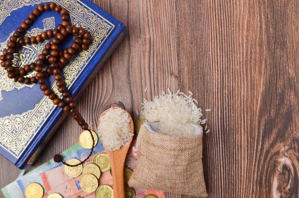 Zakat fitrah.