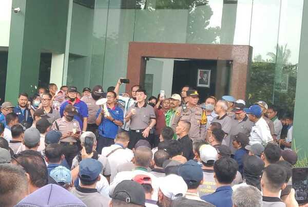 Buruh PT Pakerin.