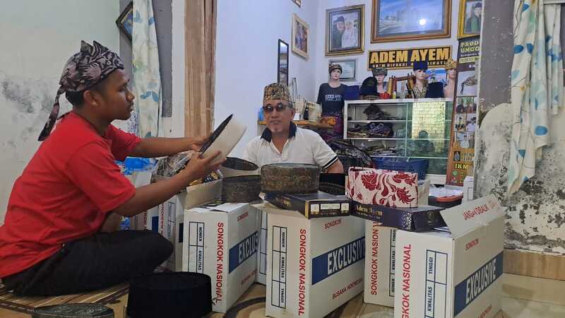 Songkok Batik Tuban Laris Manis saat Ramadan, Penjualan Naik 30 Persen 2 Songkok batik Tuban.