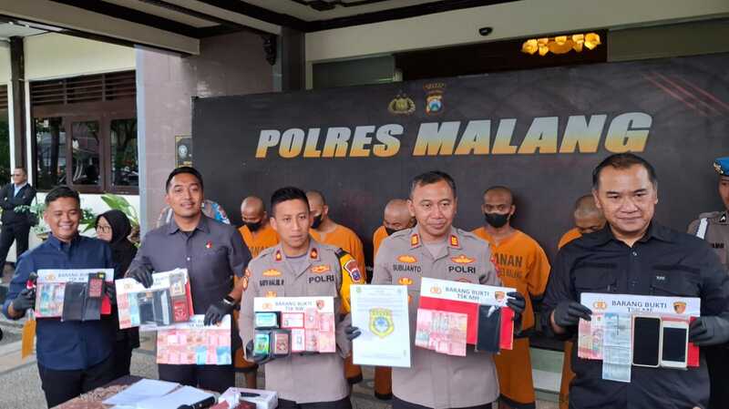 Pemilik kafe di Kepanjen.