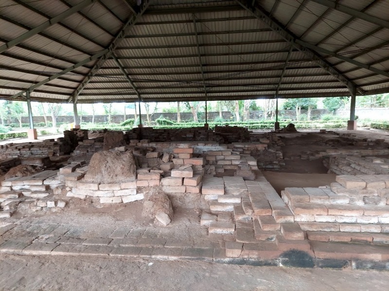 Candi Gentong ditemukan kapan.
