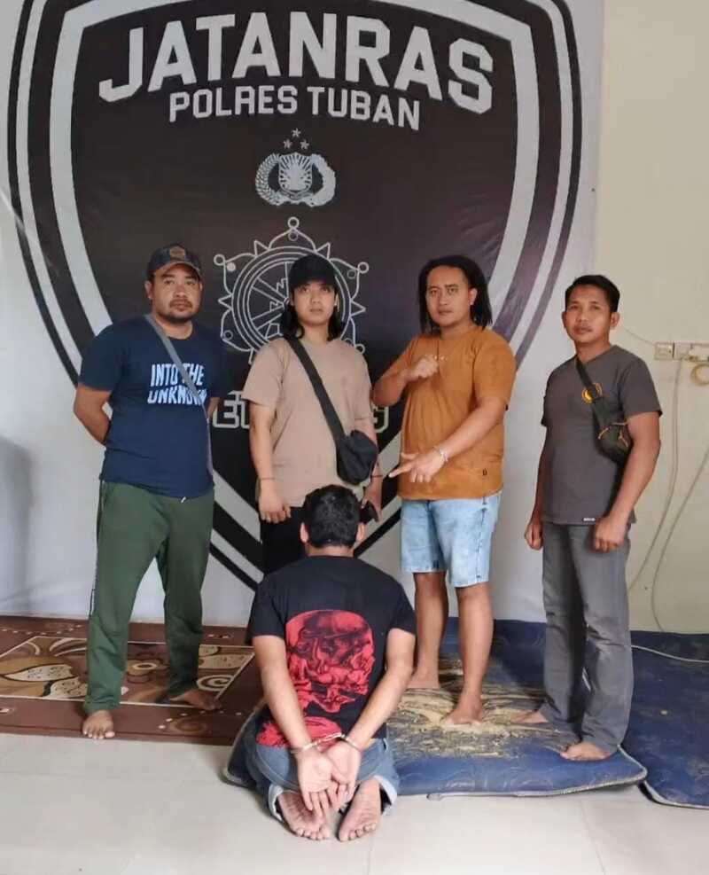 Pembobol rumah kosong.