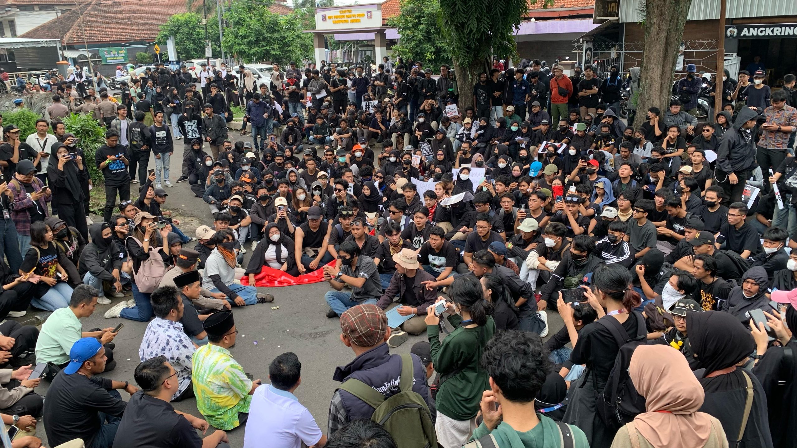 Revisi UU TNI di Jember 1