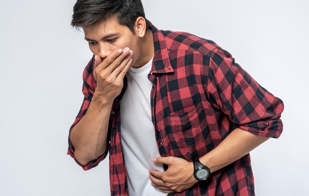 Langsung Makan Berlebihan Saat Berbuka Tingkatkan Risiko Gastritis dan Nyeri Lambung 1 Berbuka