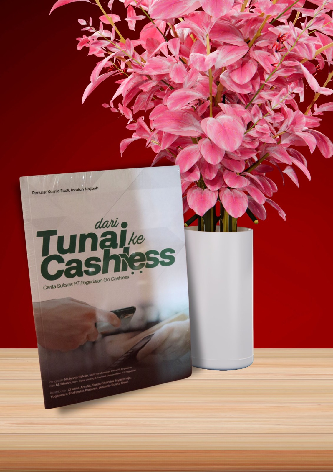PT Pegadaian Luncurkan Buku 'Dari Tunai ke Cashless', Sebuah Cerita Tentang Transformasi Perusahaan 2 Buku Pegadaian 1