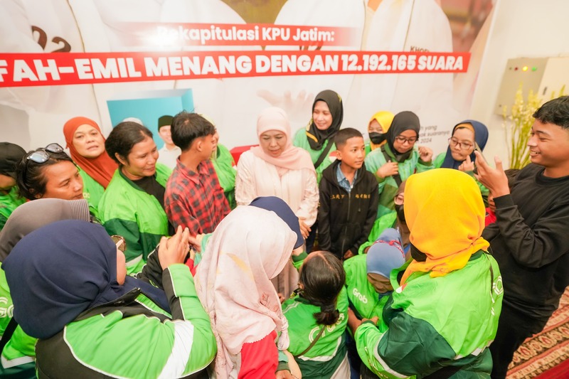 Srikandi ojol di Surabaya.