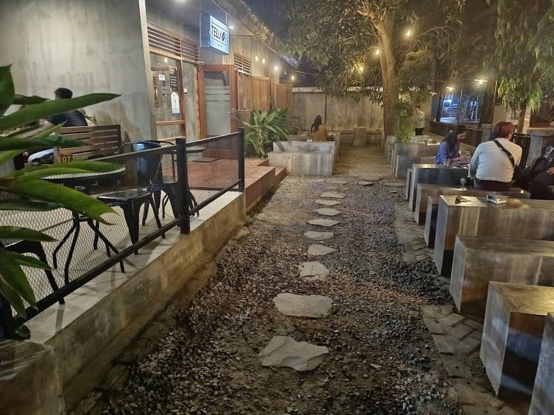 Tempat ngopi malam Kediri.