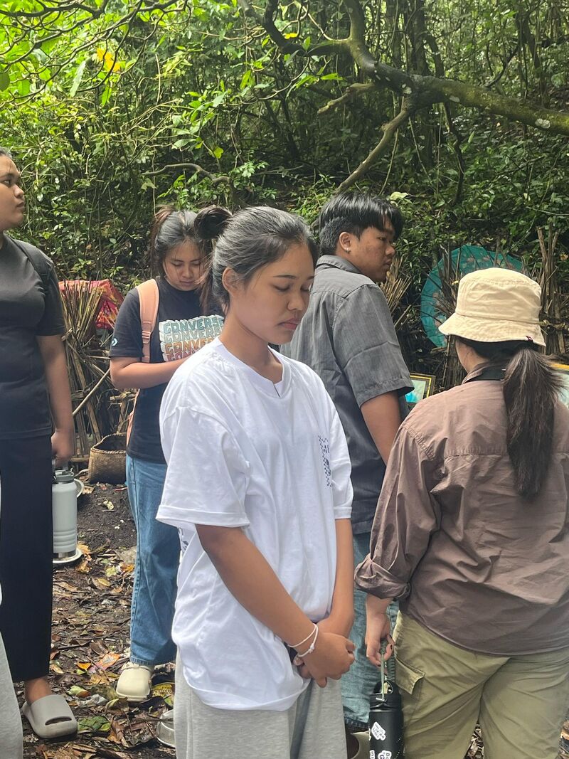 Budaya Unik di Desa Terunyan Bali, Makamkan Jenazah di Bawah Pohon Besar 3 Desa Terunyan Bali.