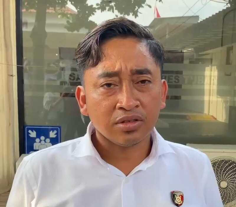 Sopir truk.