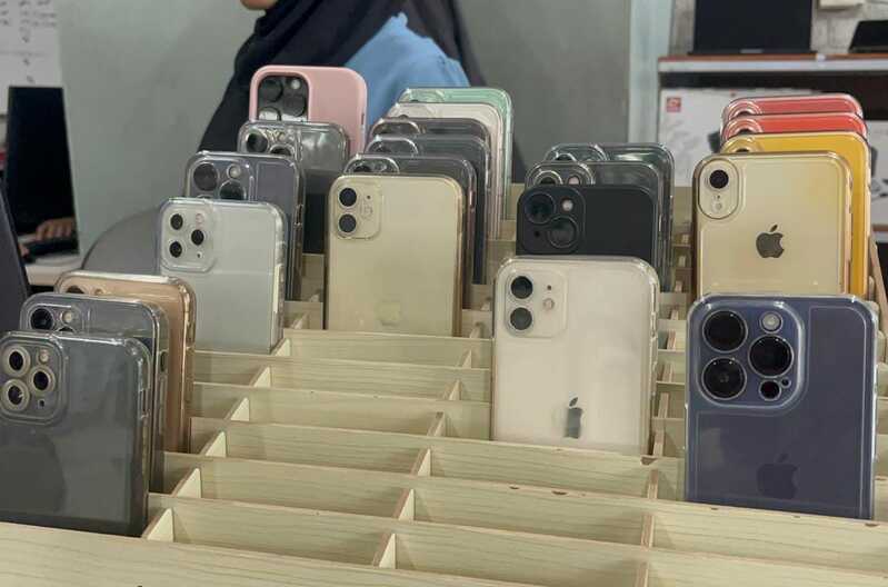 Sewa iPhone.