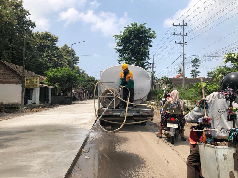 Jalan di Jember.