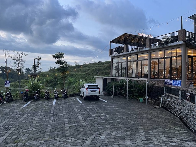 Cafe hits Mojokerto.