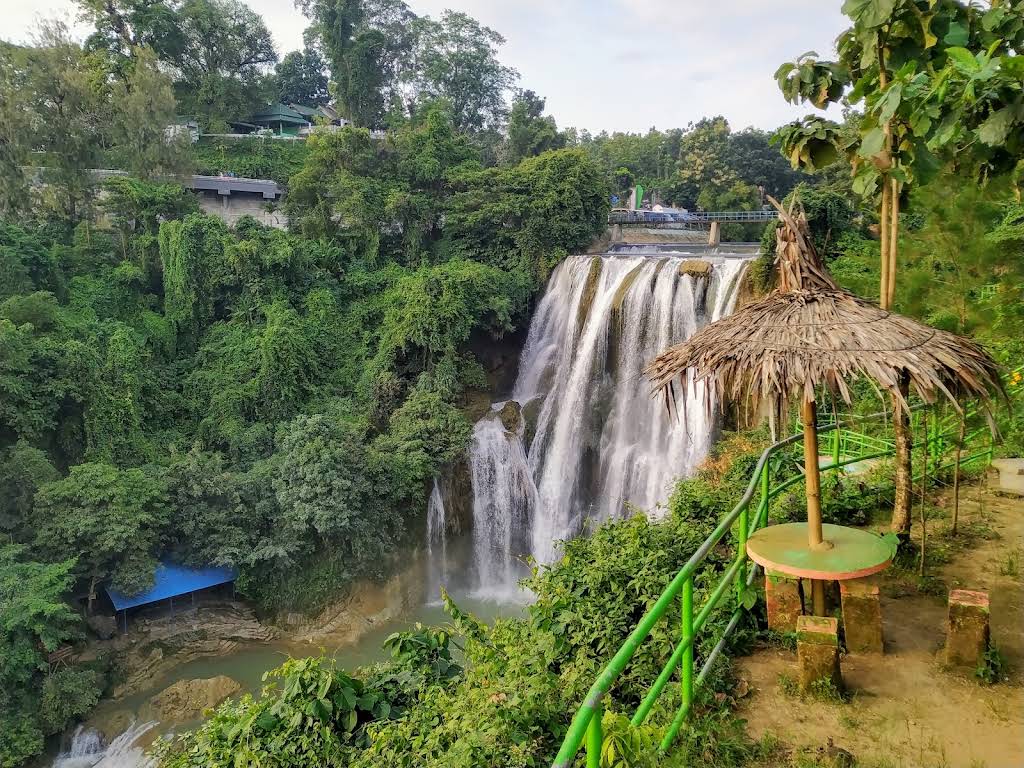 Air Terjun Nglirip Tuban