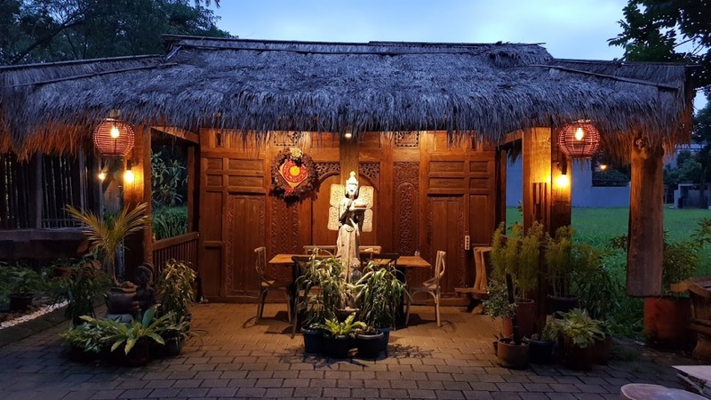 Cafe keluarga Waru.