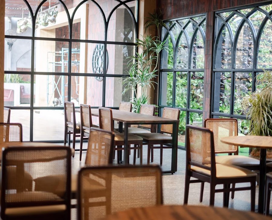Dialoogi Coffee and Bistro