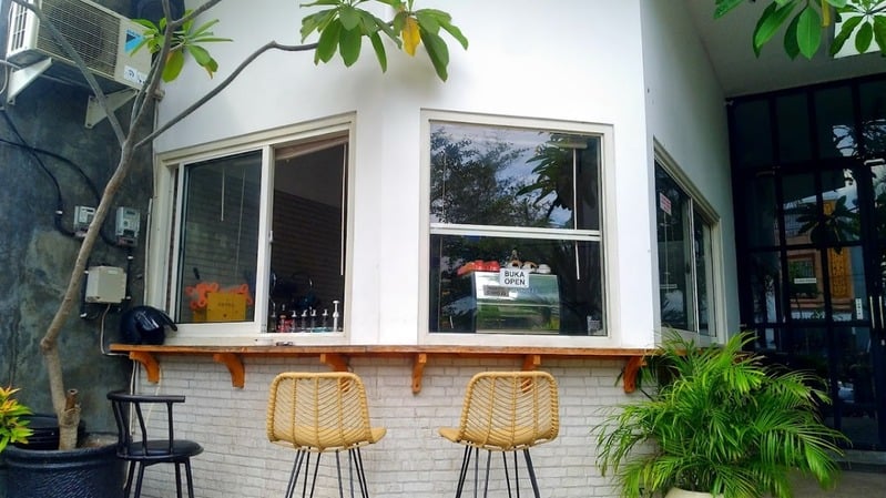 Jam buka cafe Ponorogo.