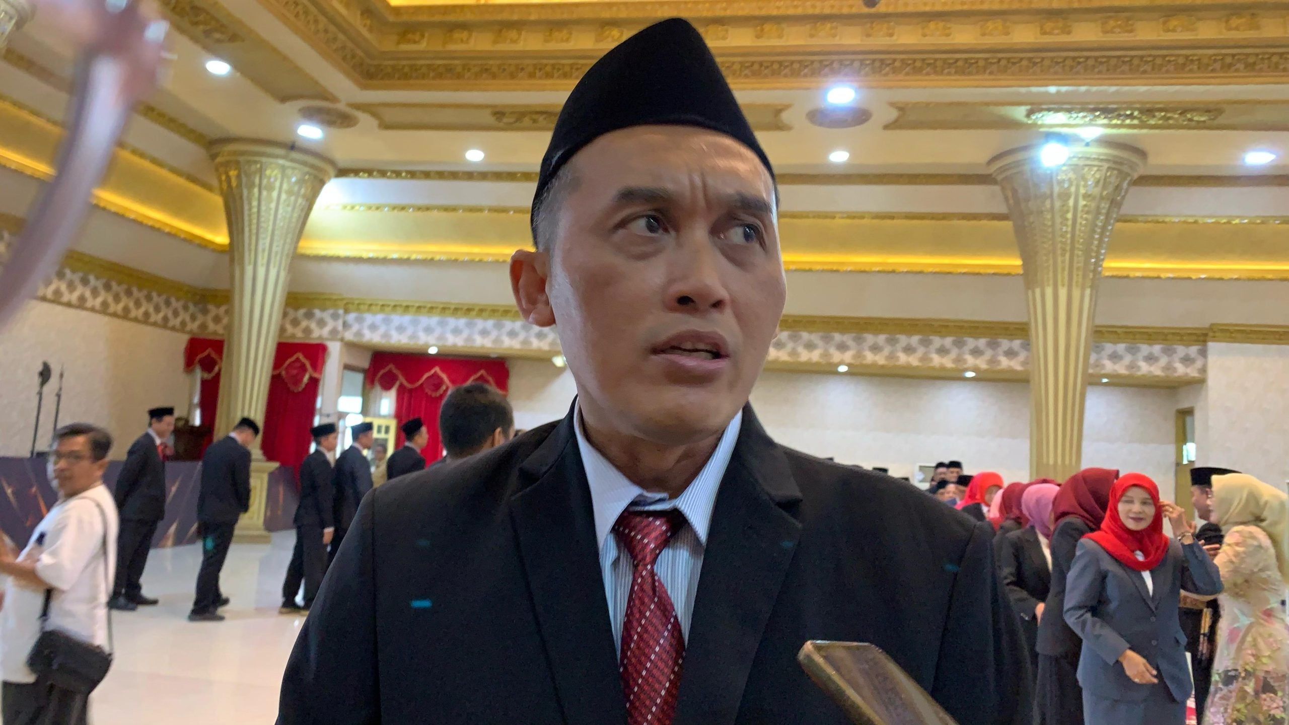 Plh Kadinkes Jember Plesiran ke Luar Negeri