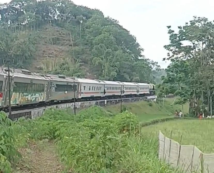 KA Ijen Ekspres 1