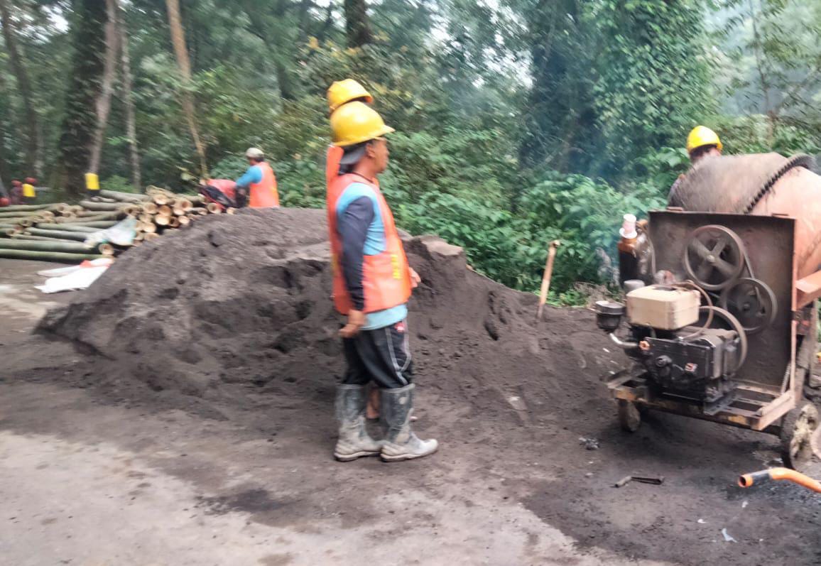 Longsor Cangar-Pacet 1