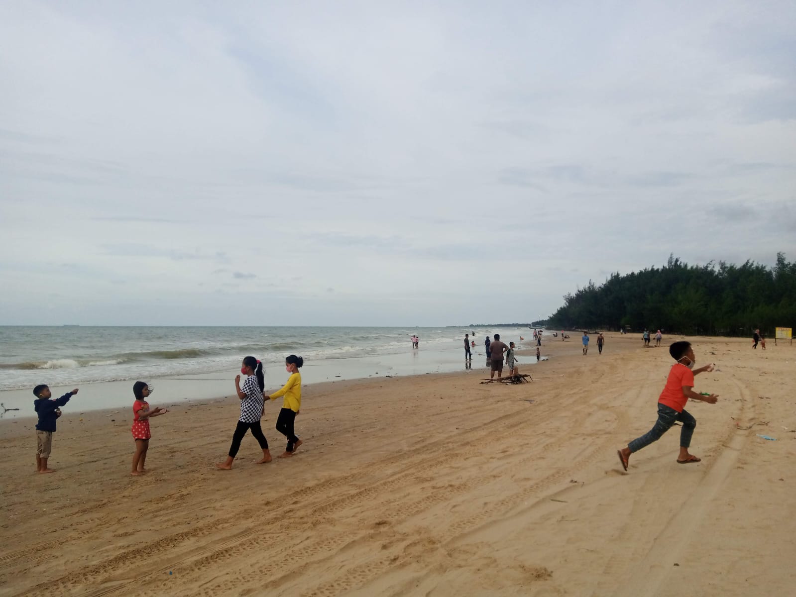 Pantai Semilir