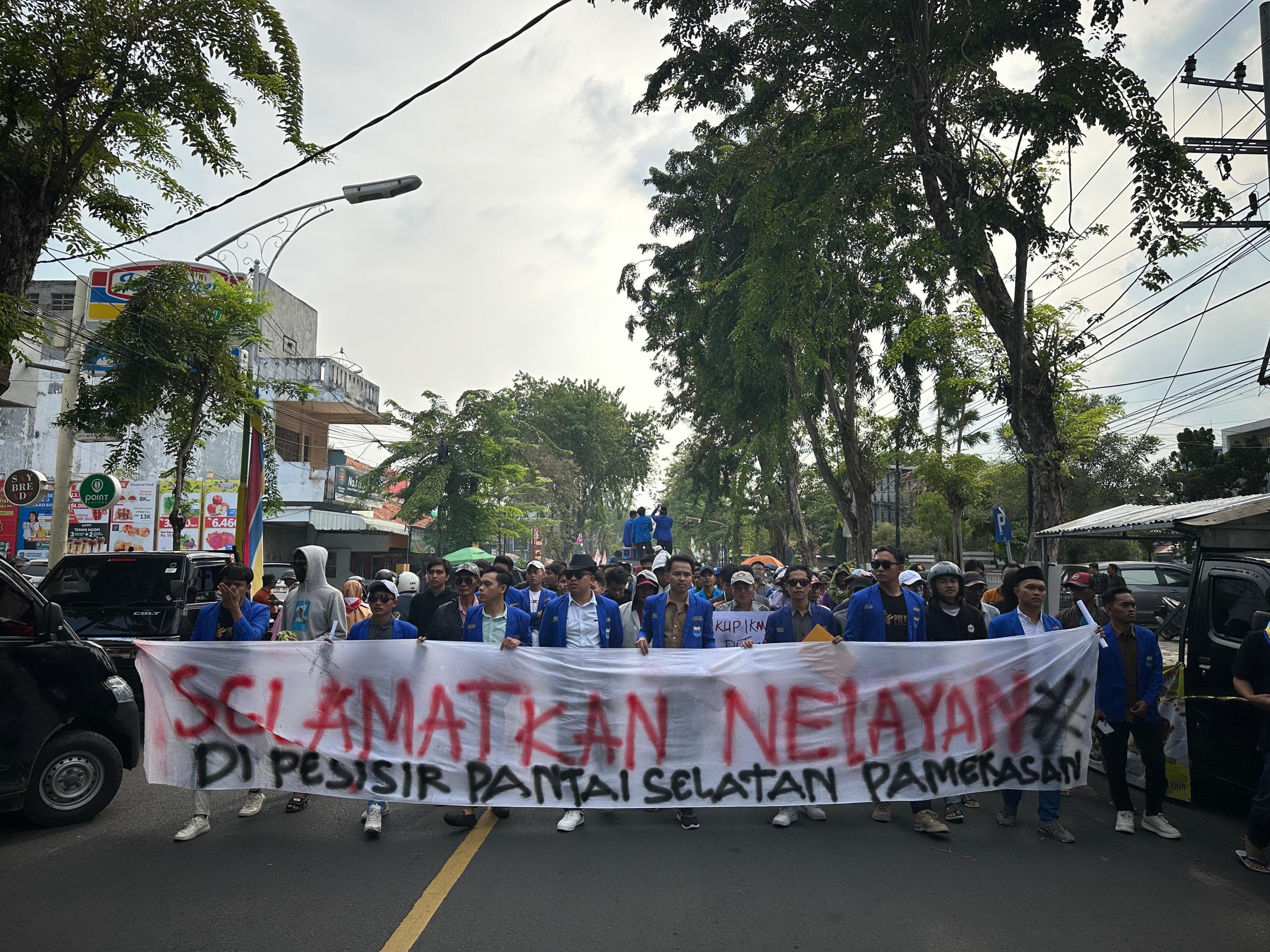 PMII Pamekasan Gelar Aksi Solidaritas Nelayan Tanjung! Bupati Pamekasan Ambil Langkah Mediasi 2 pmii pamekasan scaled