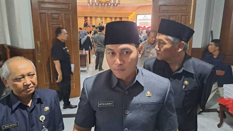 Golkar Jatim.