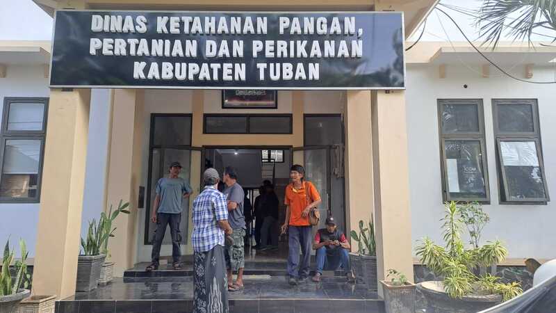 Nelayan di Tuban.