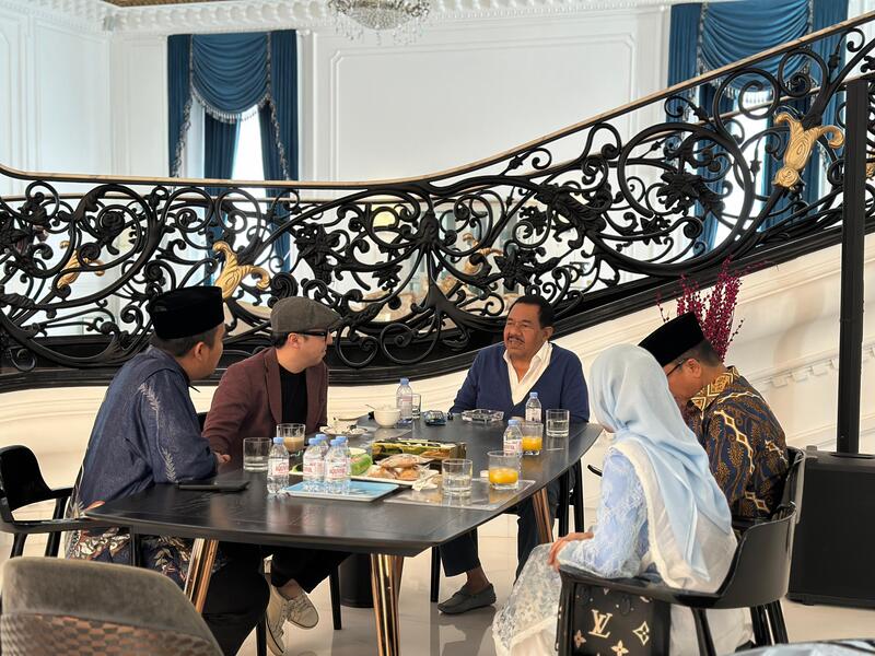 Rendra Masdrajad Safaat dan mendes.