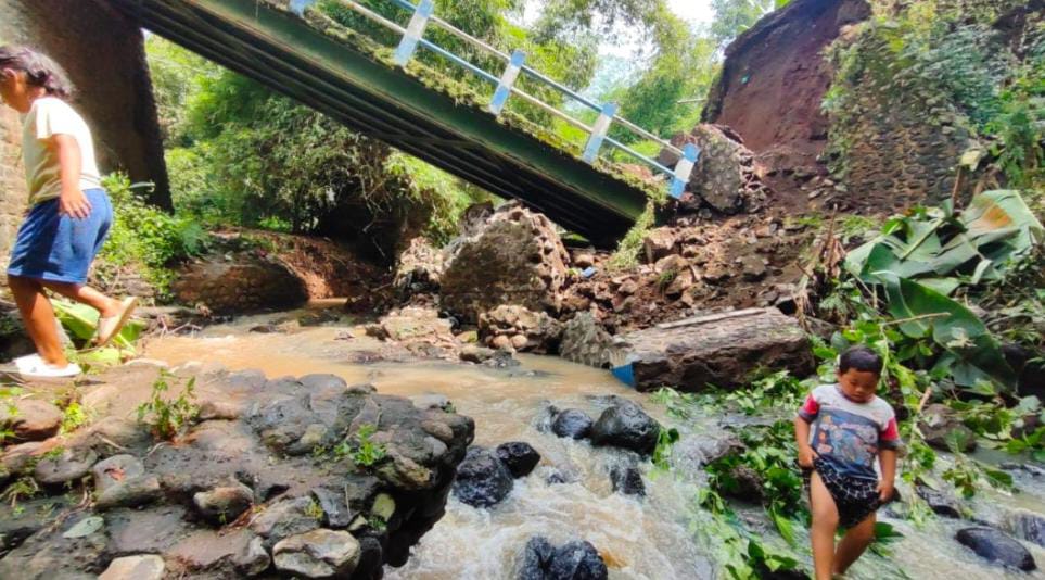 Jembatan Karangjati