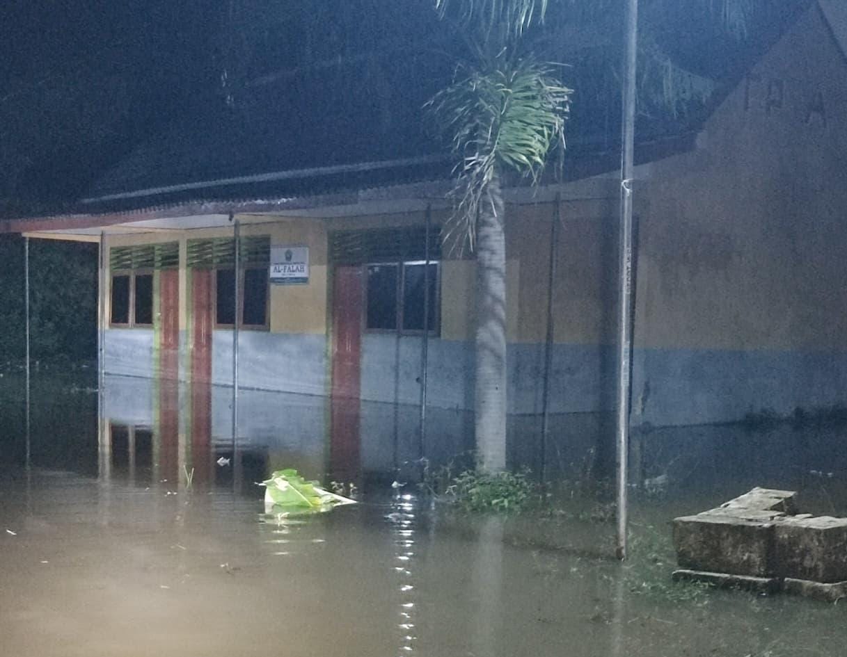 Banjir di Musim Kemarau 1