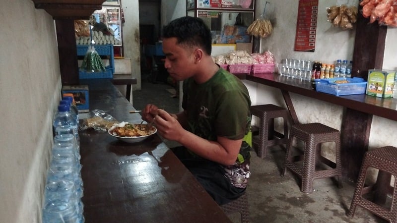 Tahu Telur Warung Lina di Pujon.