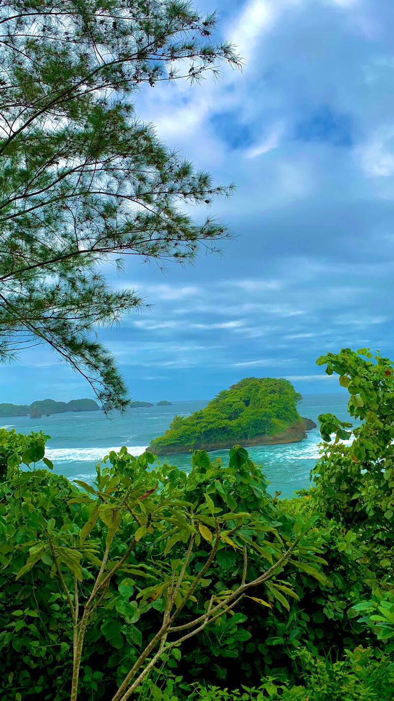 Wisata Teluk Asmara Malang.