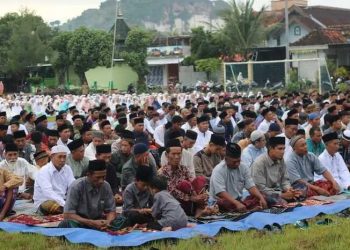 Salat Iduladha di Tuban.