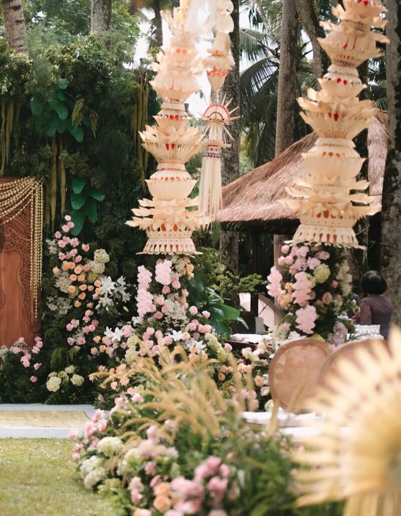 Luna Maya dan Maxime Bouttier Nikah di Bali, Ini Potret Haru Proses Siraman 4 Pernikahan Luna Maya.