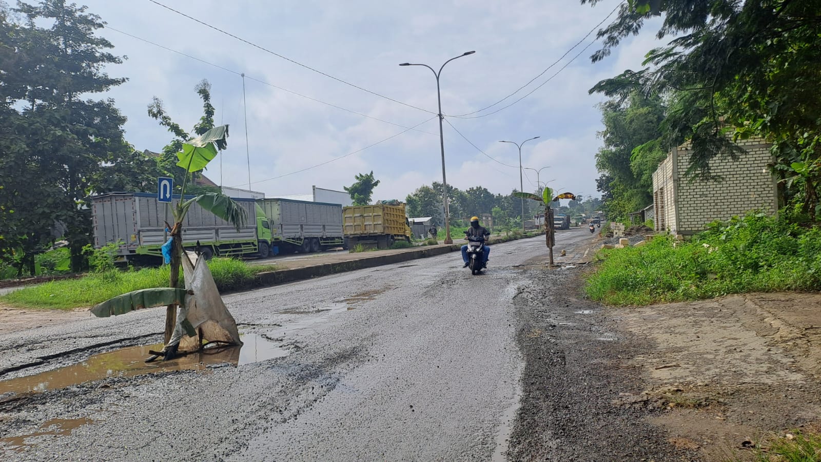 Jalan Rusak 1