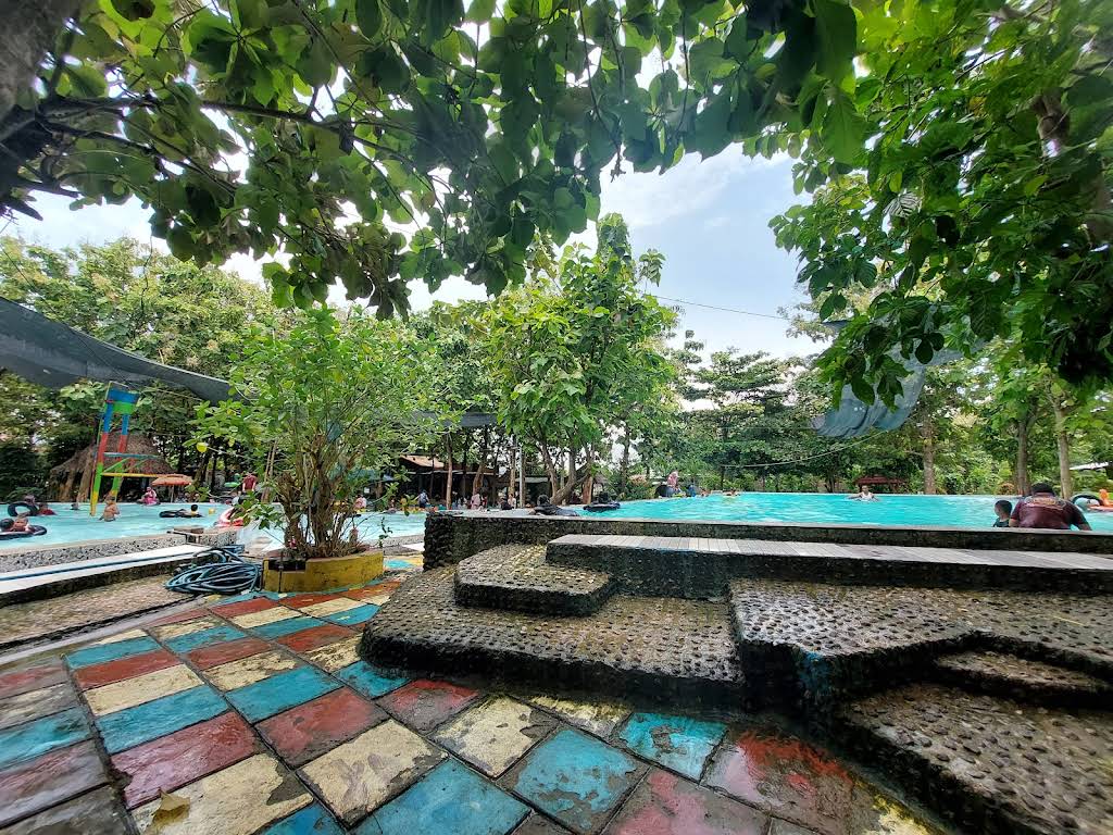 Liburan Ceria di Tuban: 7 Kolam Renang Favorit Wajib Kamu Coba! 1 Liburan Ceria di Tuban. Jatiwangi Park