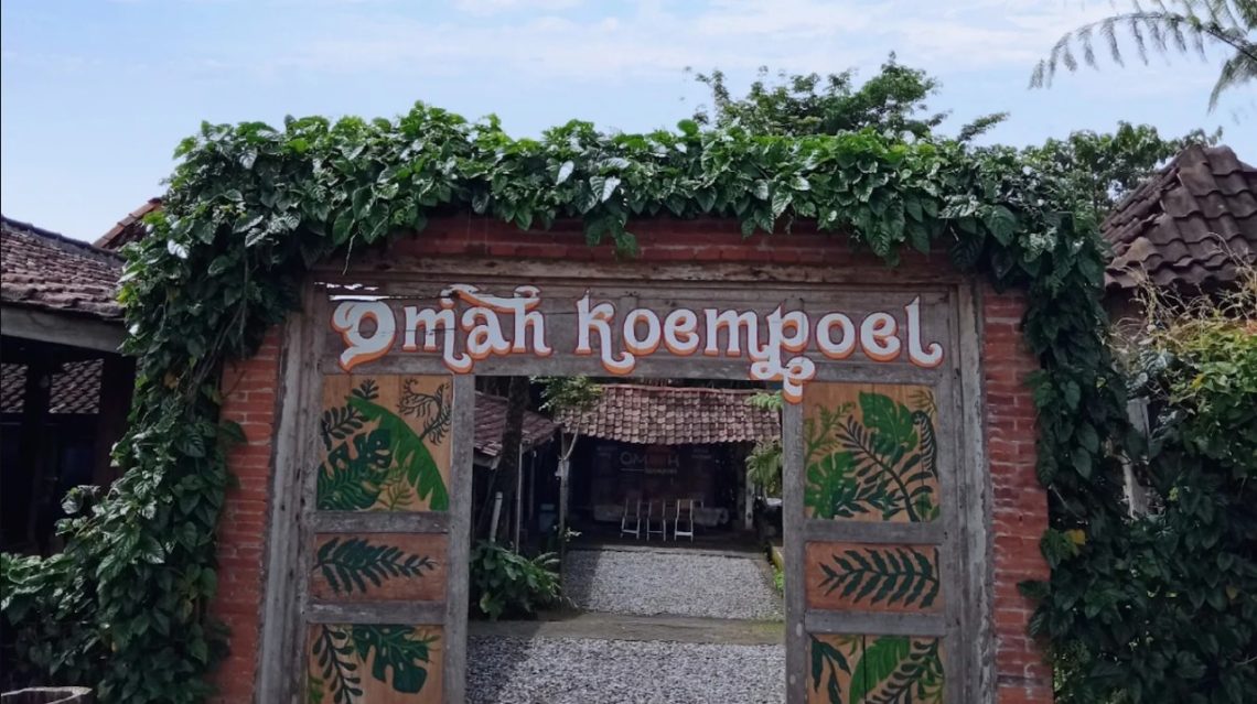 Omah Koempoel: Kafe Klasіk Bernuansa Rumah Nenek dі Kοta Batu 1 Omah Koempoel