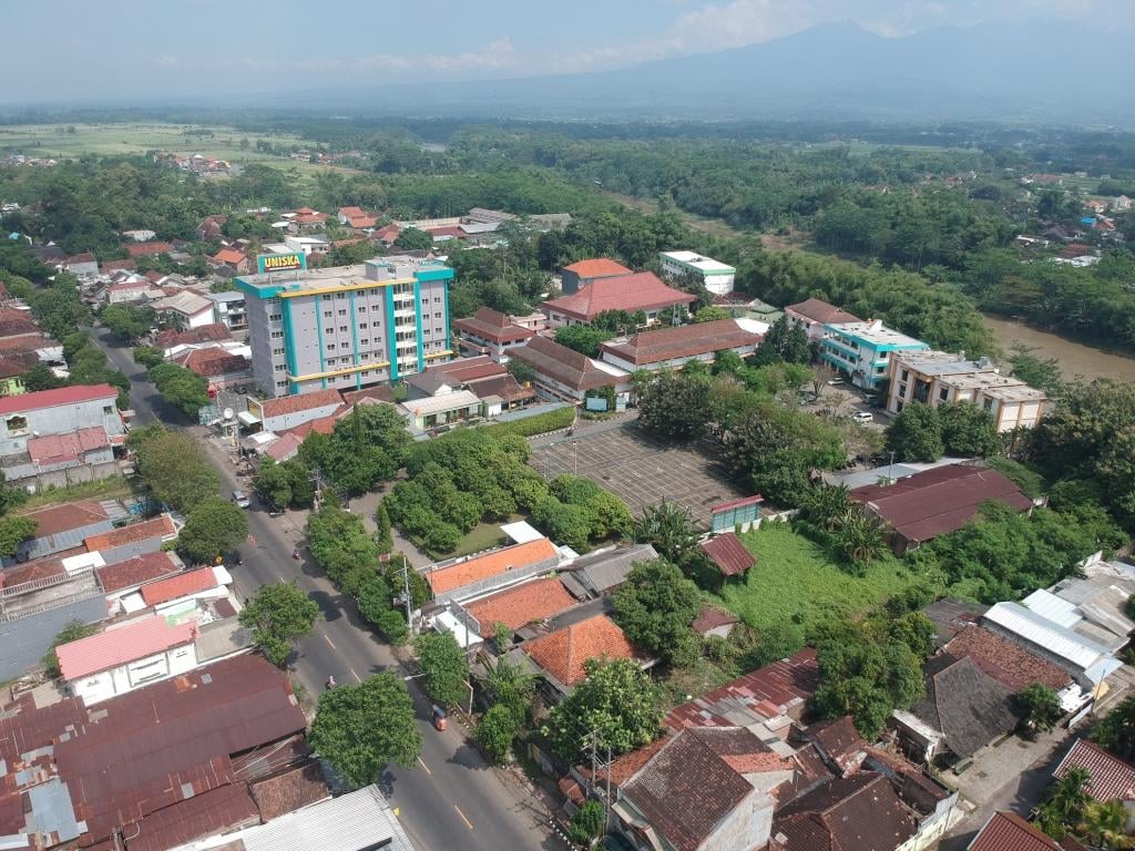 universitas negeri dan swasta di Kediri