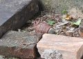 granat dalam rumah kosong