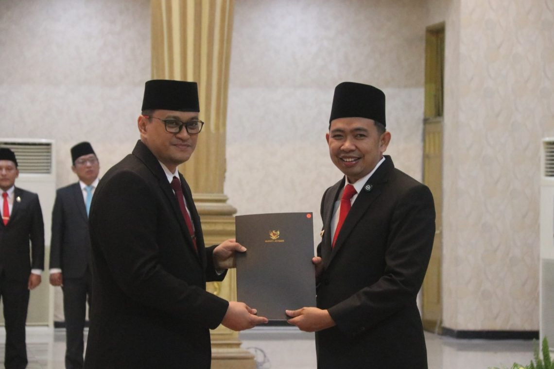 Bupati Jember Lantik Lima Eselon Dua, Janji Percepatan Pembangunan 1 Bupati Jember