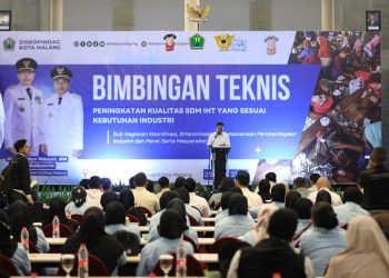 Dorong Kemandirian Ekonomi, Diskopindag Berikan Pelatihan dan Bantuan Alat Usaha bagi Pekerja IHT 1 Pekerja IHT