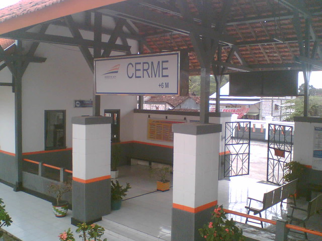 stasiun di Gresik