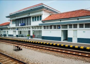 stasiun di Gresik