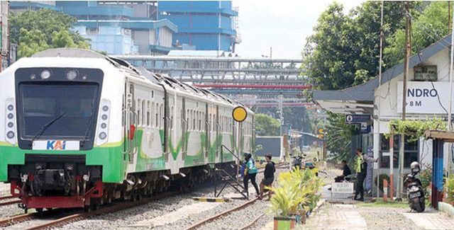 stasiun di Gresik