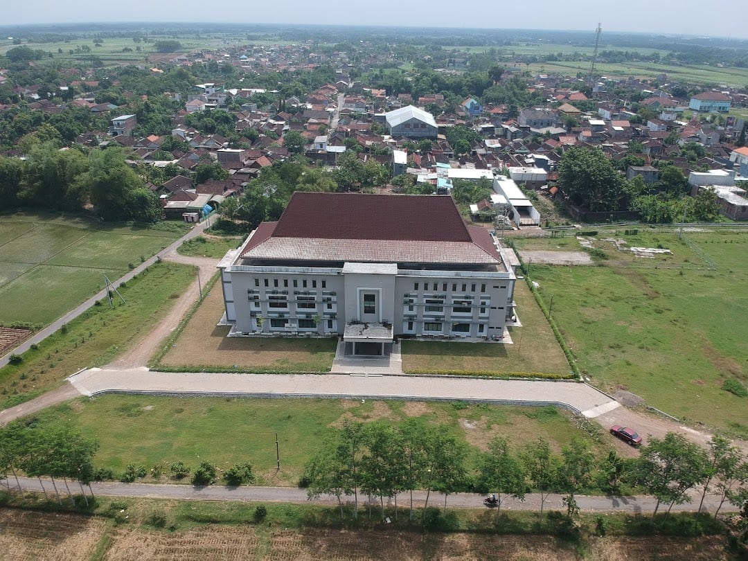 universitas negeri dan swasta di Kediri