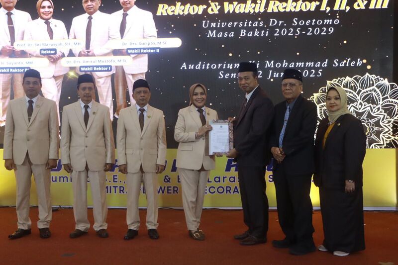 Kali Kedua, Prof Dr Siti Marwiyah Dilantik sebagai Rektor Unitomo Periode 2025–2029 3 Pelantikan Rektor Unitomo 2025.